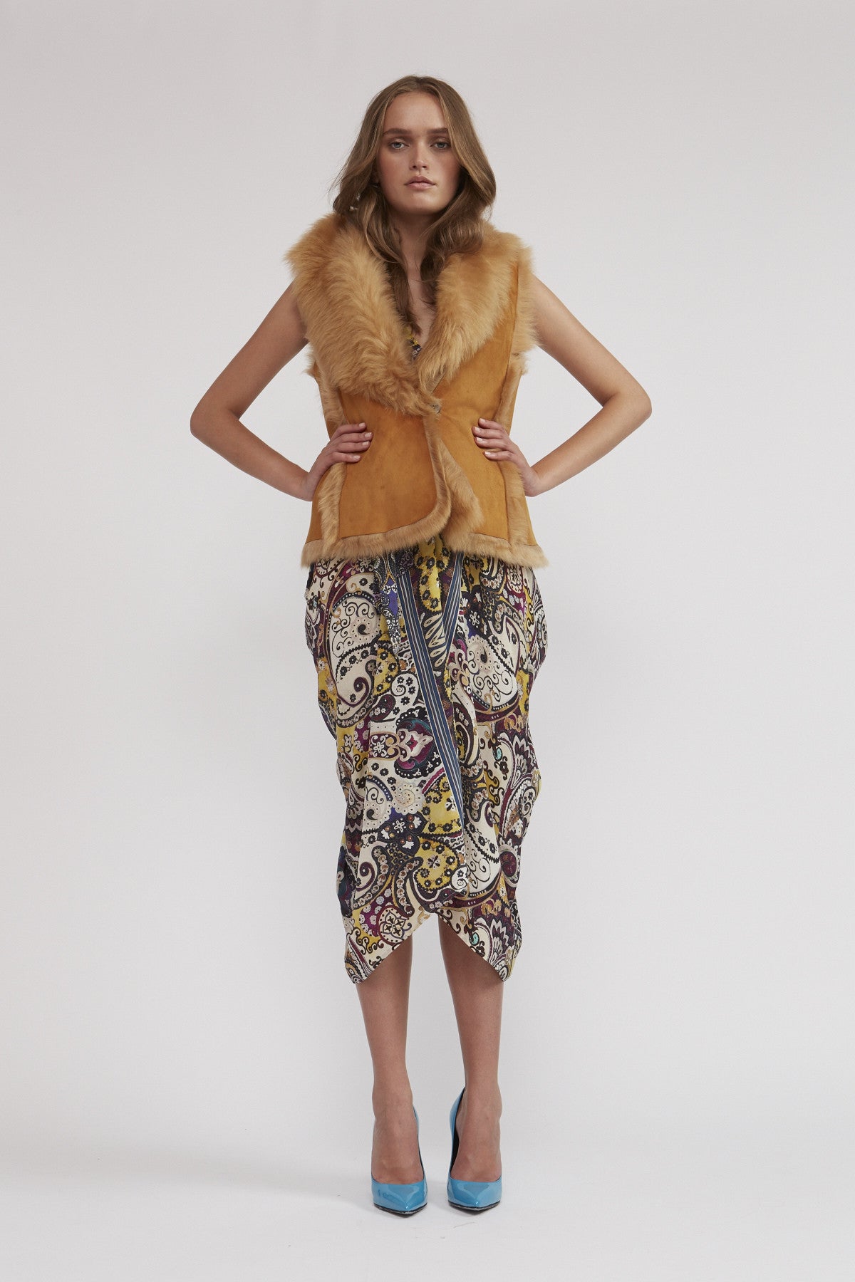 Toscana Shearling Gilet Vest in Caramel
