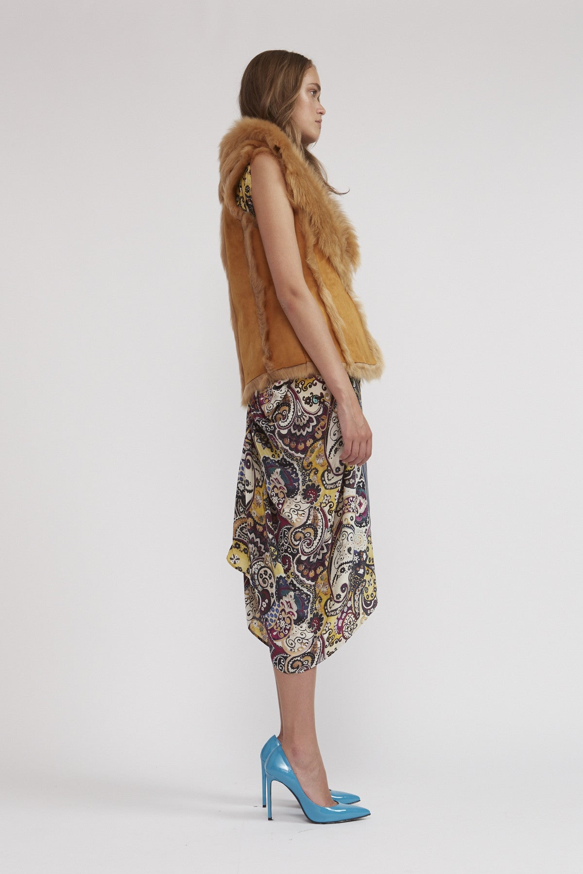Toscana Shearling Gilet Vest in Caramel